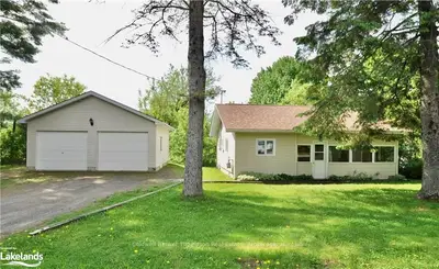 351 W Airport Road, Huntsville, On P1h 1y7