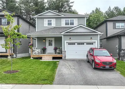 27 Quinn Forest Drive, Bracebridge, On, P1l 0c8