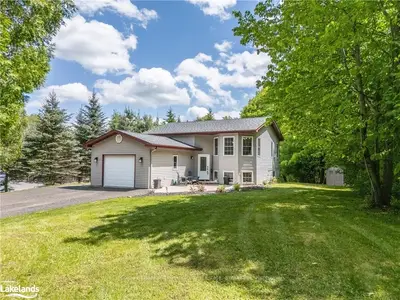 229 Town Line Road W, Huntsville, On P1h 1s7