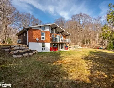 562 & 568 E Waseosa Lake Road, Huntsville, On P1h 2j4