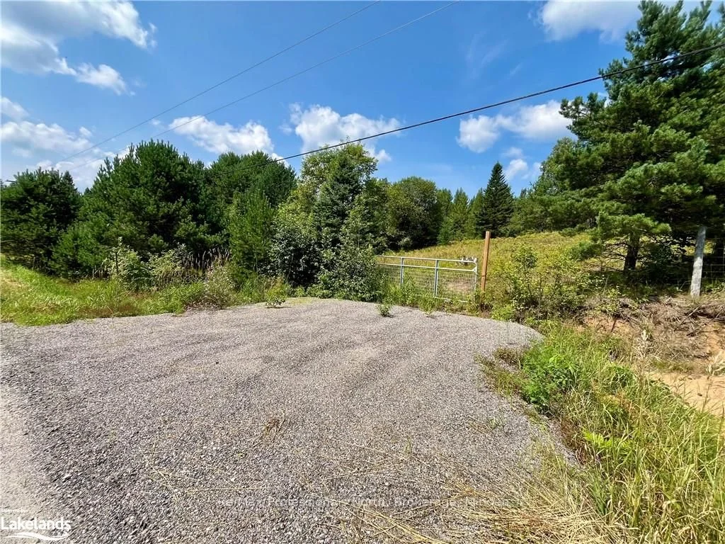 Vacant Land in Dysart et al