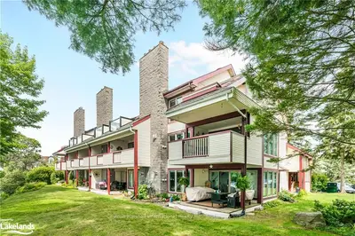 10 Coveside Drive 206, Huntsville, On P1h 1c3