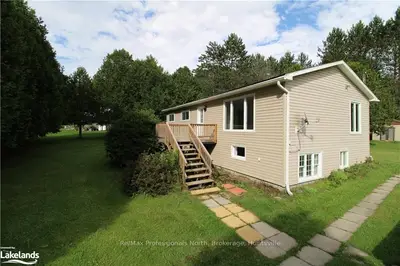 831 Old Muskoka Road, Huntsville, On P0b 1m0