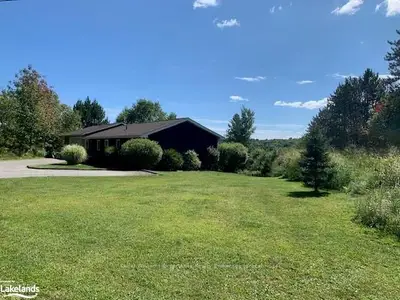 585 Deer Lake Road, Huntsville, On P0b 1l0