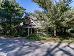 3876 MUSKOKA RD HWY 118 W Sandfield 4 Week 5, Muskoka Lakes, ON P0B 1J0