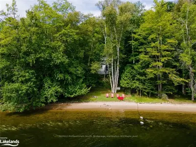 Detached in Minden Hills
