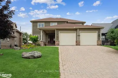 13 Baycrest Drive, Parry Sound, On P2a 0a2