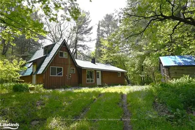 1332 Purbrook Road, Bracebridge, On P1l 1x3