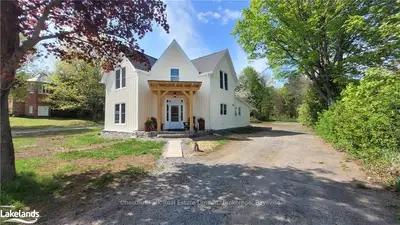 2673 Muskoka Rd 117, Lake Of Bays, On, P0b 1a0