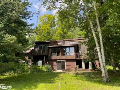 1052 Portage Road, Dysart Et Al, On K0m 1s0