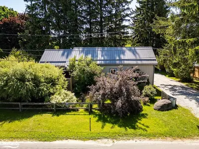 17 Wellington Street S, Blue Mountains, On N0h 2p0