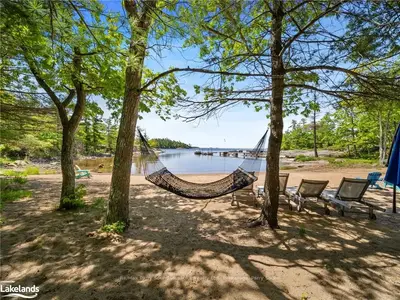 54 B207 Island, The Archipelago, On, P2a 1t4