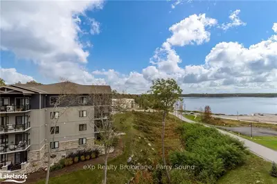 11 B Salt Dock Road 203, Parry Sound, On P2a 2w9