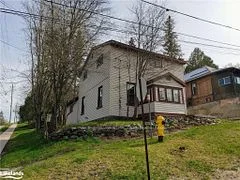19 Lansdowne Street W, Huntsville, On P1h 1w1