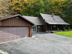 478 Mountain Street, Dysart Et Al, On K0m 1s0
