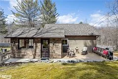 1136 BRACKENRIG Road 1, Muskoka Lakes, ON P0B 1J0