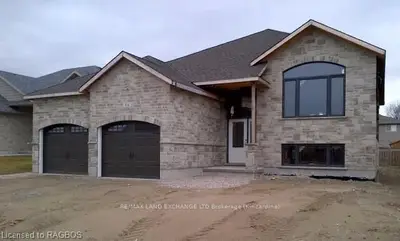 14 Lakefield Drive, Kincardine, On N2z 2n5