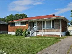 12 Tudhope Street, Parry Sound, On P2a 2h8