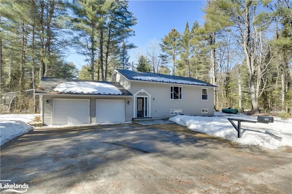 252 Pinedale Road, Huntsville, On P0b 1l0