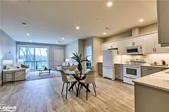 18 Campus Trail 102, Huntsville, On P1h 0e5