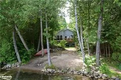 1013 E GRANDVIEW LAKE Road, Lake of Bays, ON P0B 1A0