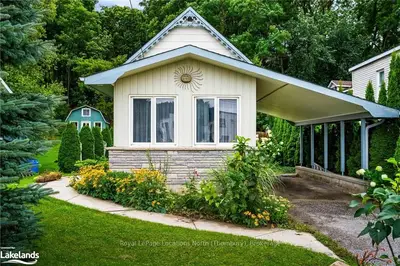166 Clark Street, Blue Mountains, On N0h 1j0