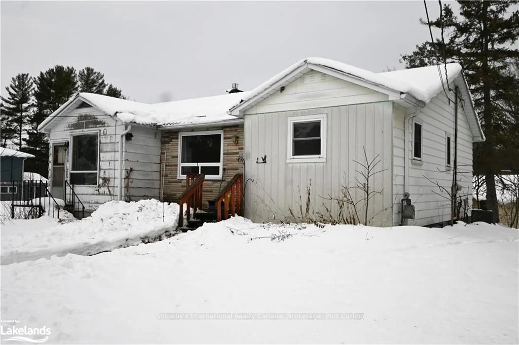 8 GINNIE Street, Parry Sound, ON P2A 1L1