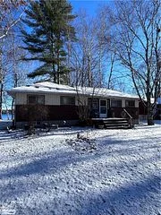 38 Park Lane, Kawartha Lakes, On L0k 1w0