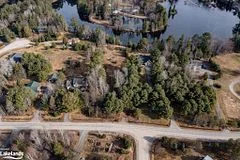 18 Shellwood Shores Avenue, Huntsville, On P1h 2m4