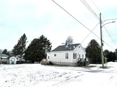 29 Dollard Street, French River / Rivière Des Français, On P0m 2n0