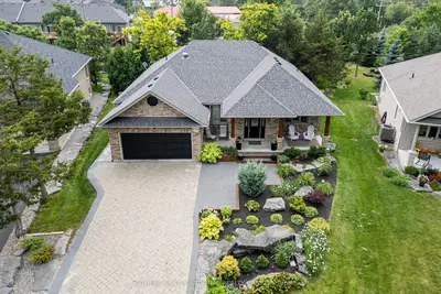 Detached in Kawartha Lakes