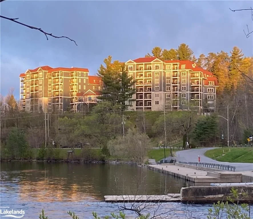 10A KIMBERLEY Street 207, Bracebridge, ON P1L 0A4