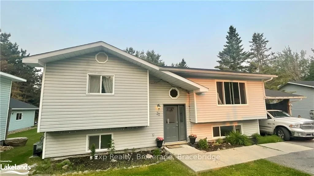 32 Peters Road, Huntsville, On P1h 1y1