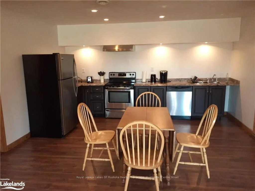 1808 PORT CUNNINGTON Road Lower Unit, Lake of Bays, ON P0A 1H0