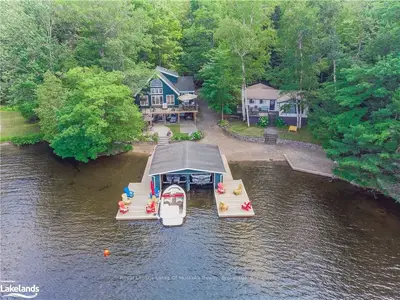 1058 WHITINGS Road 80 & 82, Muskoka Lakes, ON P0C 1M0