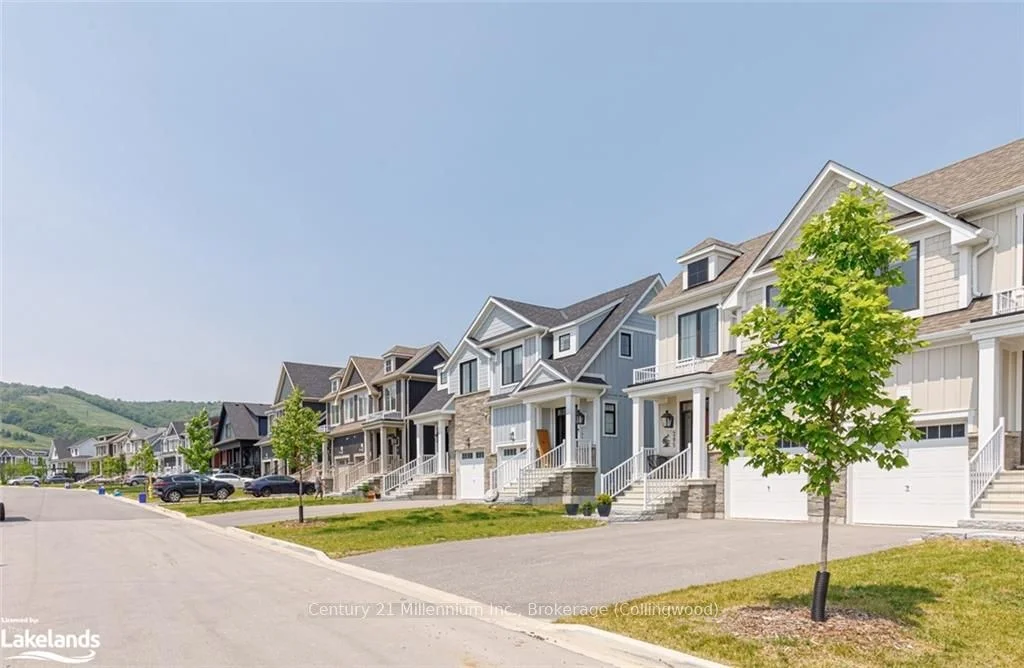 205 Courtland Street, Blue Mountains, On L9y 4e2