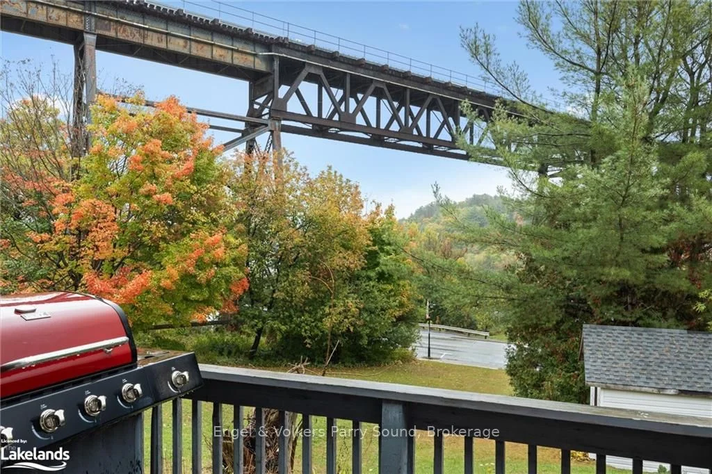 19 GIBSON Street A, Parry Sound, ON P2A 1W5
