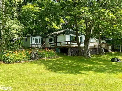 33 PIGEON BAY Side Road, Parry Sound Remote Area, ON P0H 1Y0