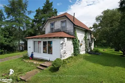 160 CENTRE Street, Burk's Falls, ON P0A 1C0