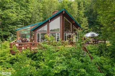 100 ROCK Road S, Huntsville, ON P0A 1R0