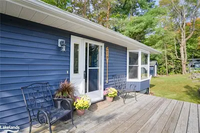 216 WOODCHESTER Avenue, Bracebridge, ON P1L 1H8