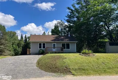 77 CHAFFEY TOWNSHIP Road, Huntsville, ON P1H 1C8