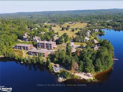727 GRANDVIEW Drive 001, Huntsville, ON P1H 1B2