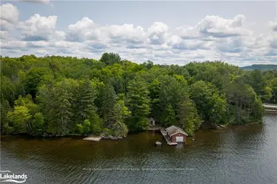 1001 - 2 SUNSET BEACH Road, Lake of Bays, ON P1H 2J6