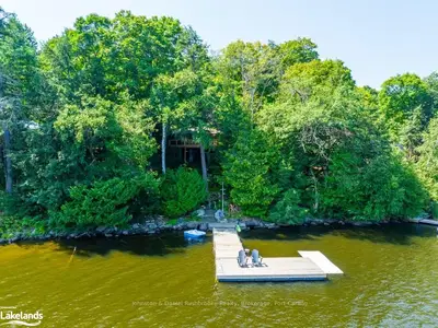 1035 SANDWOOD Road 1, Muskoka Lakes, ON P0B 1P0