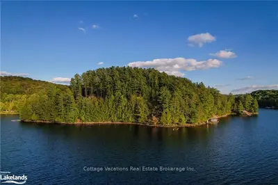 1008 RAVENHILL Road 1&2, Lake of Bays, ON P0A 1H0