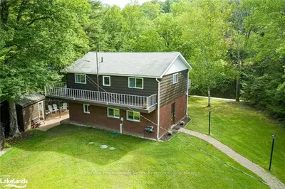 1074 Holiday Park Drive, Bracebridge, ON P1L 1W9