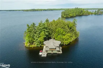 0 M (MOSSY ROCK), Muskoka Lakes, ON, P0B 1E0