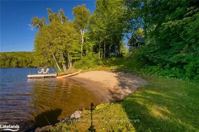 1030 Thompson Lane, Lake of Bays, ON P0A 1H0