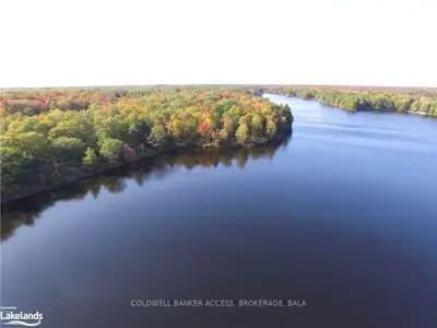56 HAWKINS POINT Road, Georgian Bay, ON P0C 1H0
